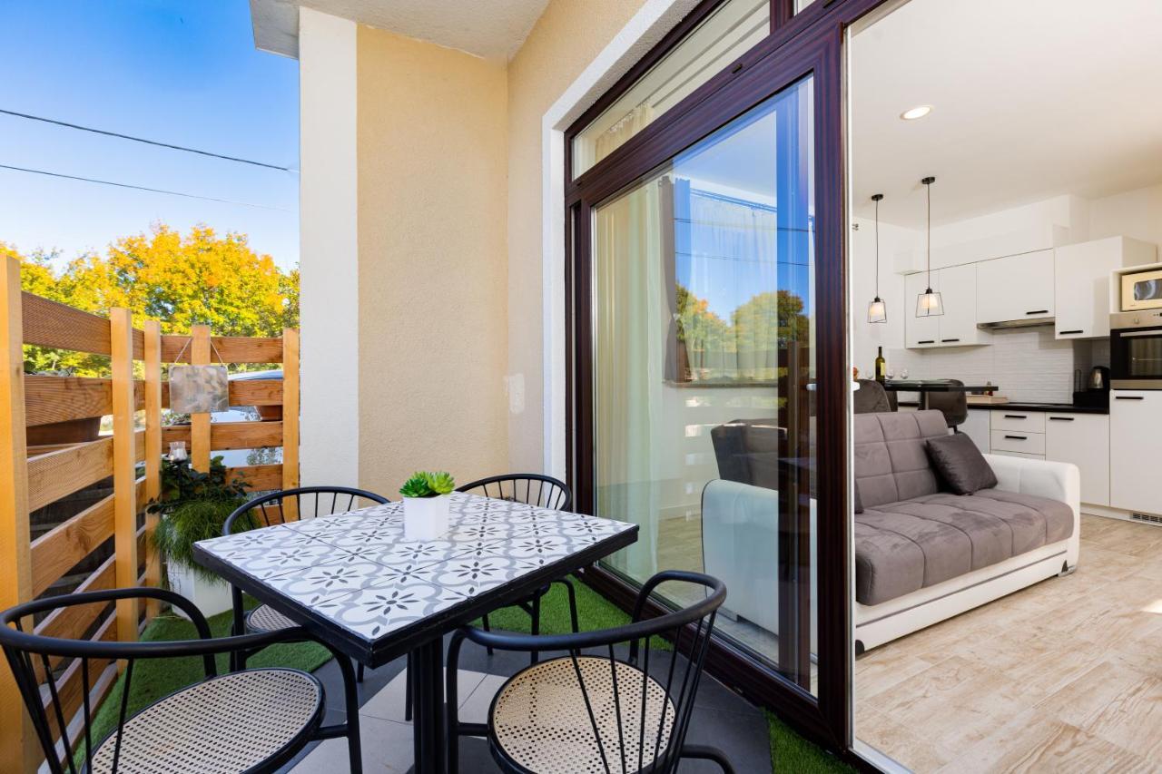 Apartments Meri Sveti Ivan  Екстериор снимка