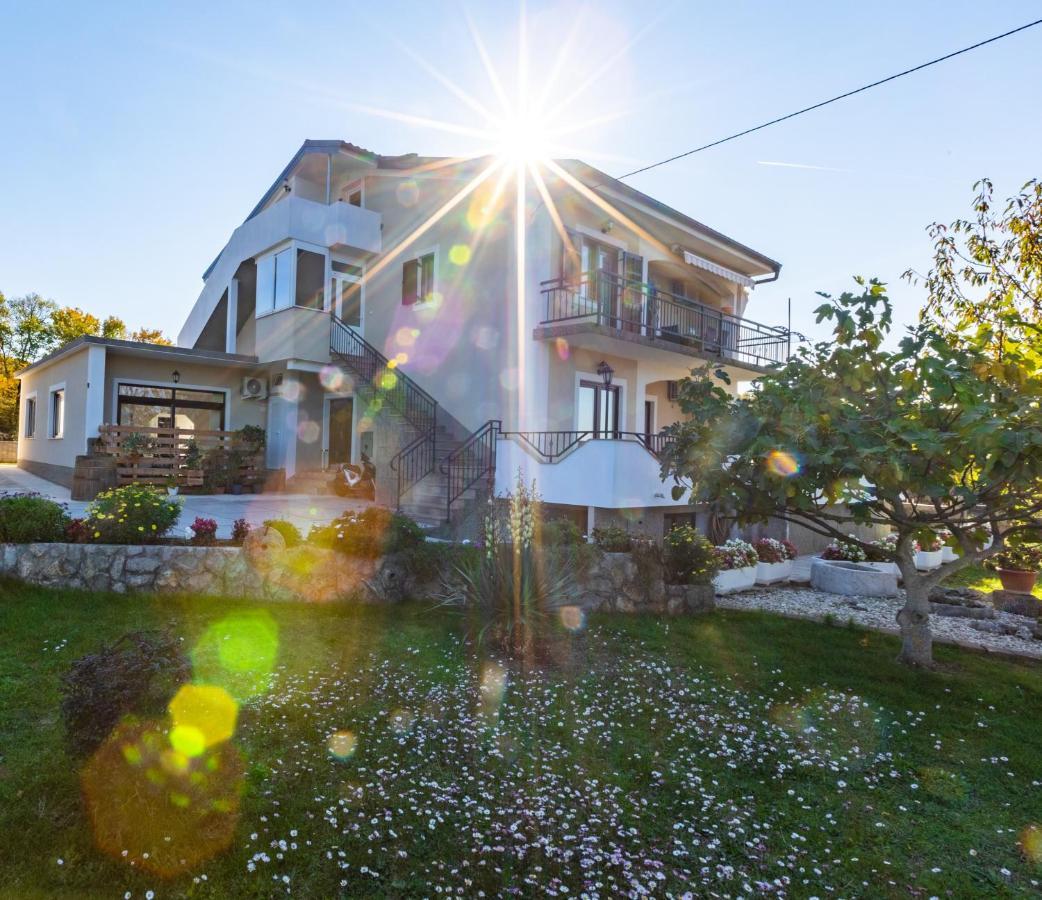 Apartments Meri Sveti Ivan  Екстериор снимка